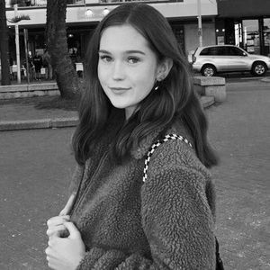 Meet your Posher, Abby